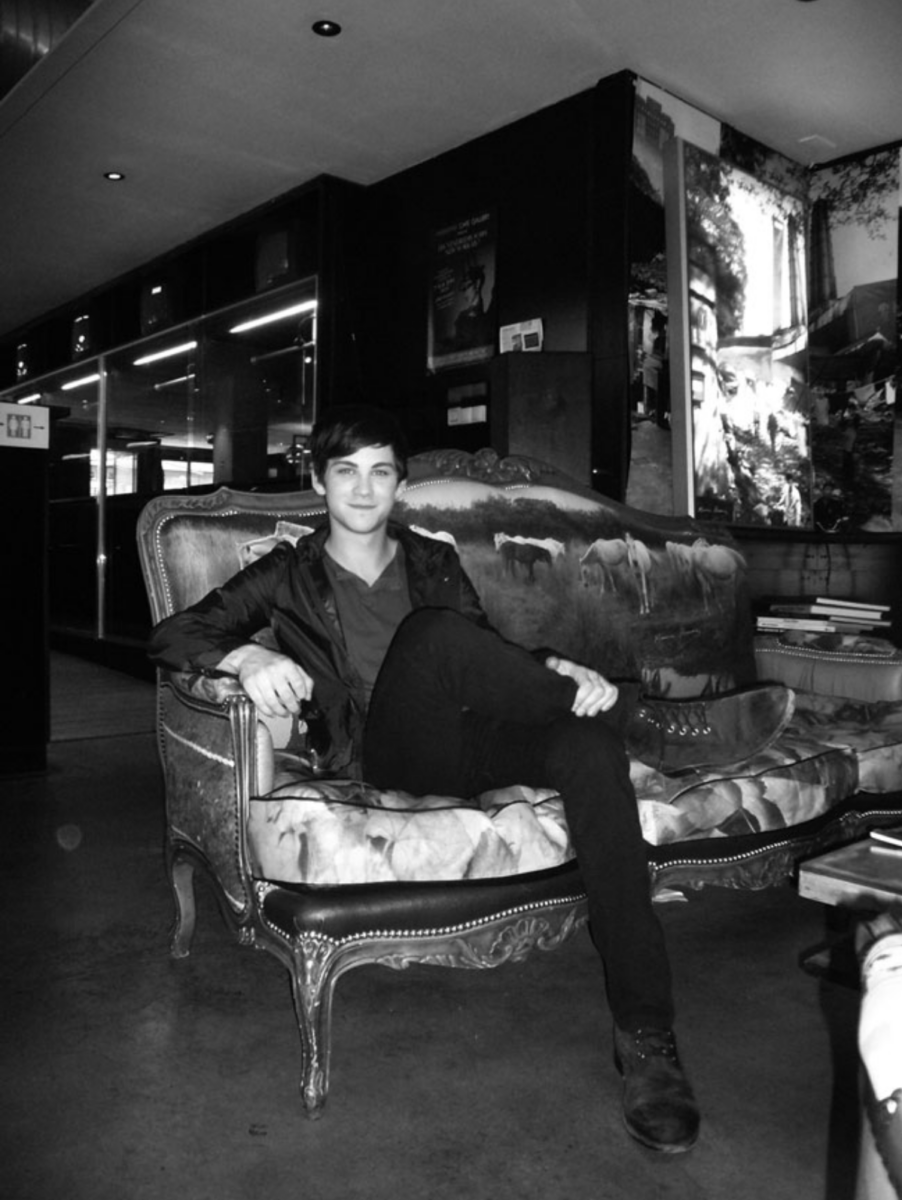 Renoma Paris Logan Lerman Maurice Renoma
